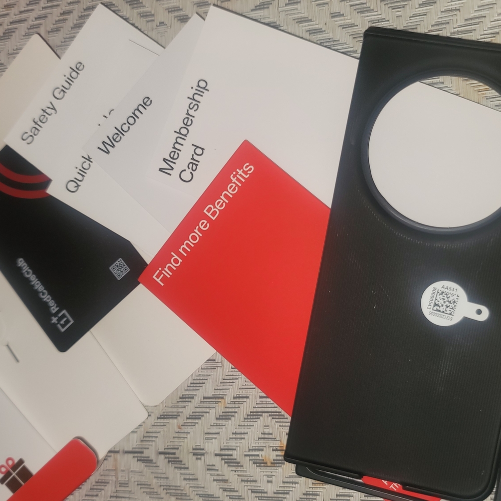 Oneplus Open Foldable Phone - Picture 7 of 8